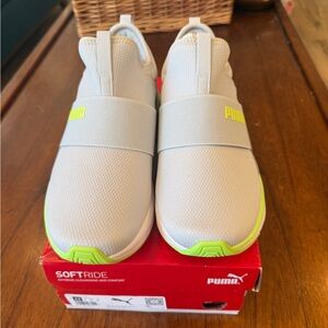 Puma Womens Sofia Slip-On Sneakers in Light Grey 8.5